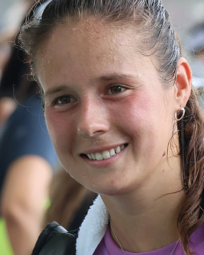 Image: Hameltion (2024) Daria Kasatkina
