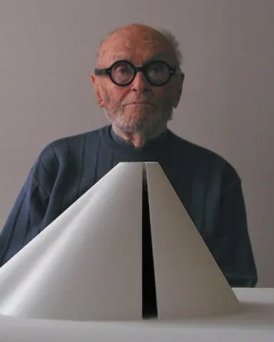 Image: B. Pietro Filardo (2002) Philip Johnson
